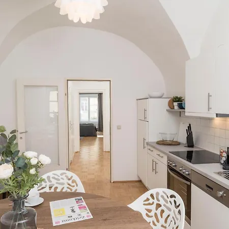 Cozy Kunsthaus Apartment Graz